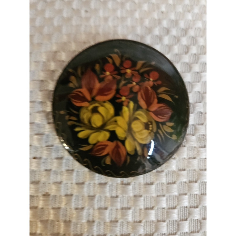 Vint 1994 Signed Russian Lacquer Brooch Hand Painted Floral Folk Art Pin